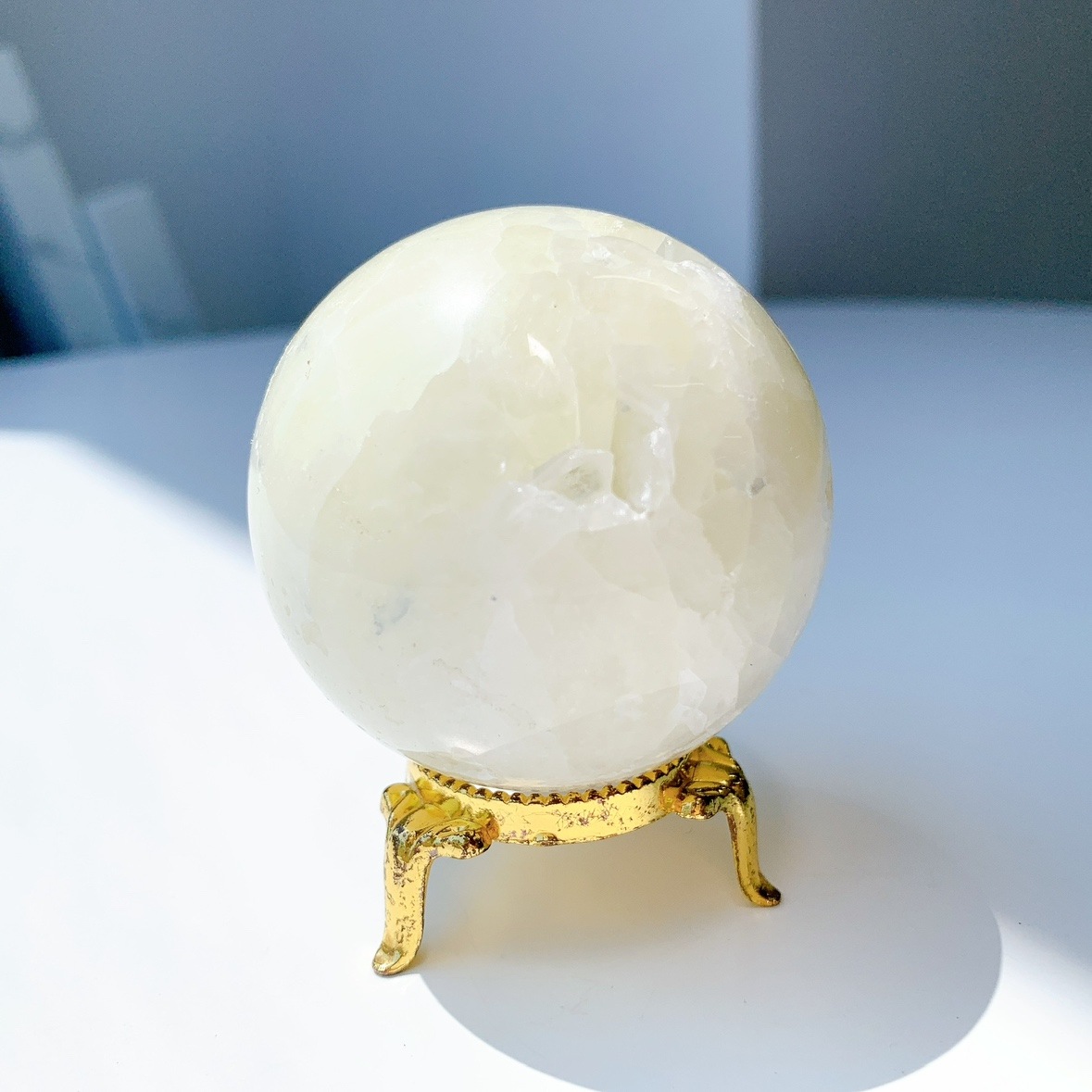 レモンクォーツ（サルファ入り水晶）丸玉