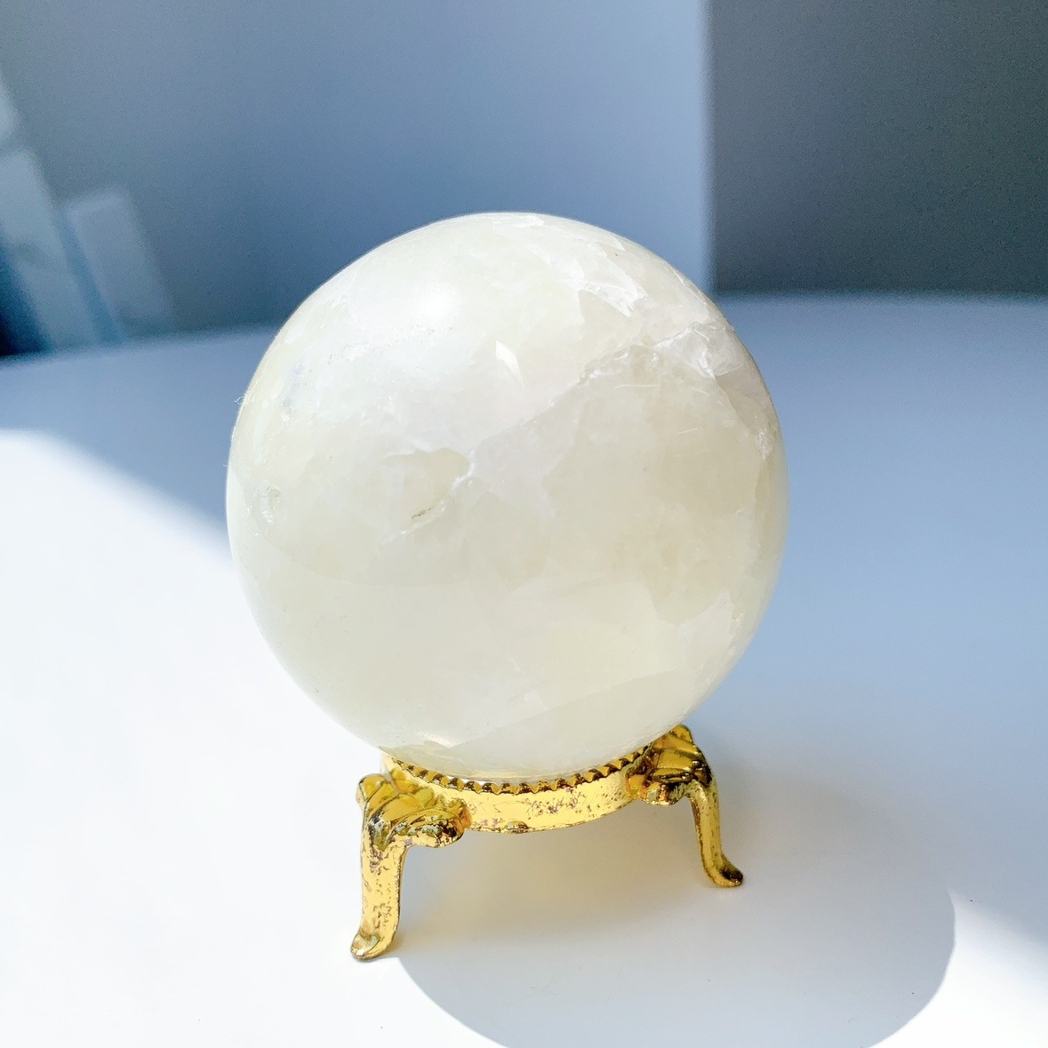 レモンクォーツ（サルファ入り水晶）丸玉