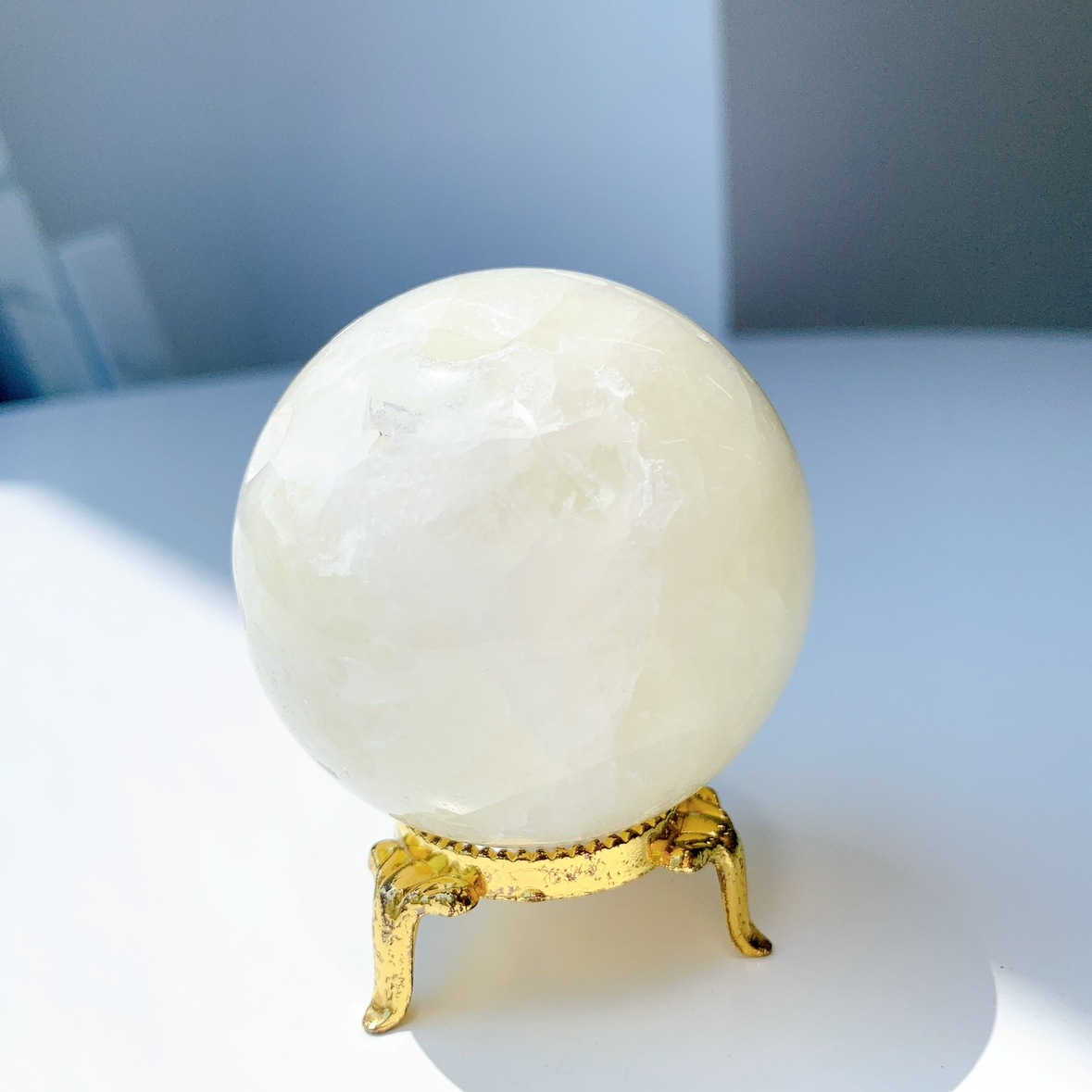 レモンクォーツ（サルファ入り水晶）丸玉