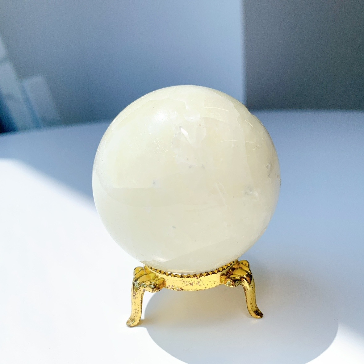 レモンクォーツ（サルファ入り水晶）丸玉