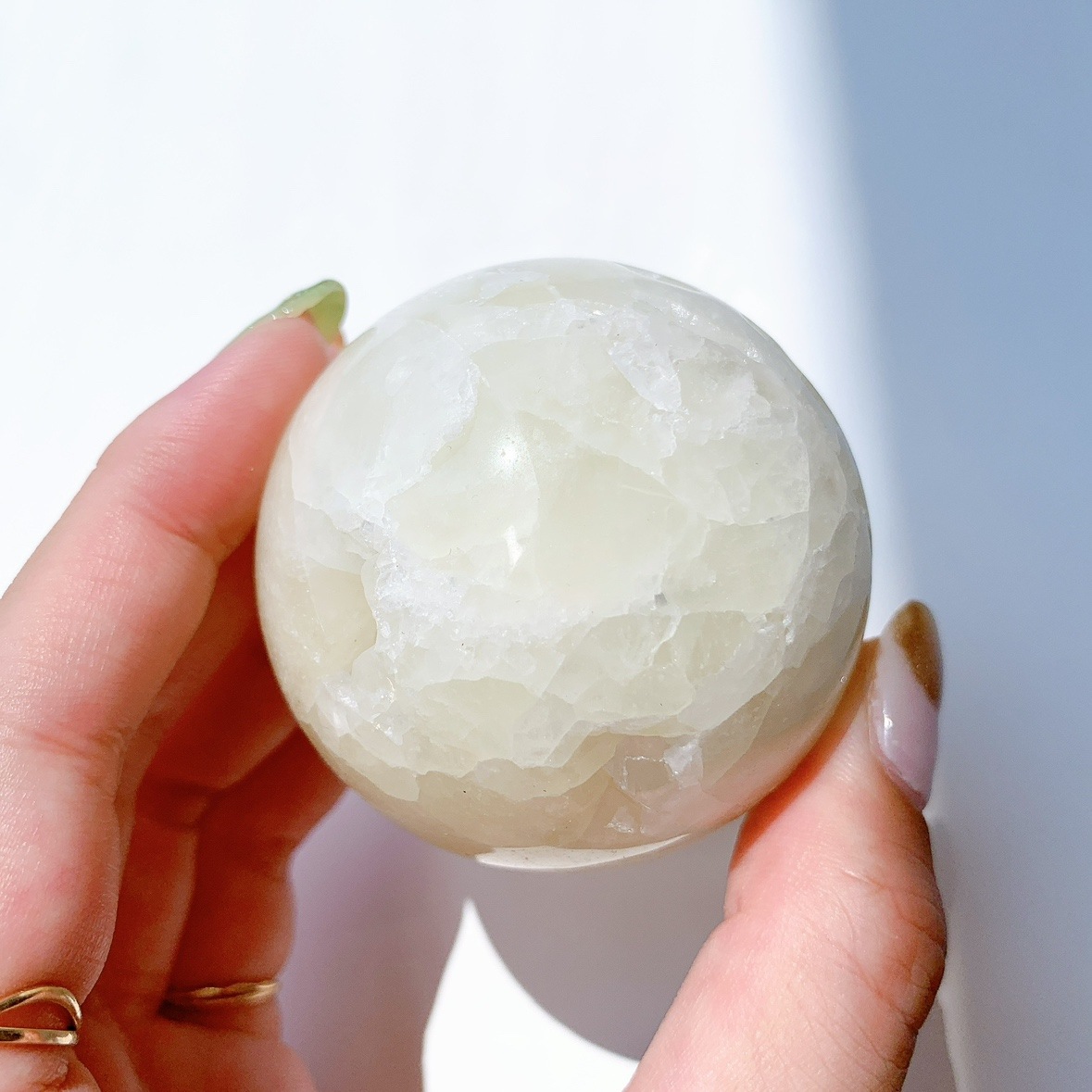 レモンクォーツ（サルファ入り水晶）丸玉