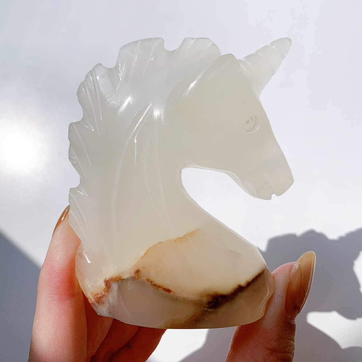 ホワイトオニキス ユニコーン型 | ユニコーン型 | Crystals by Purely