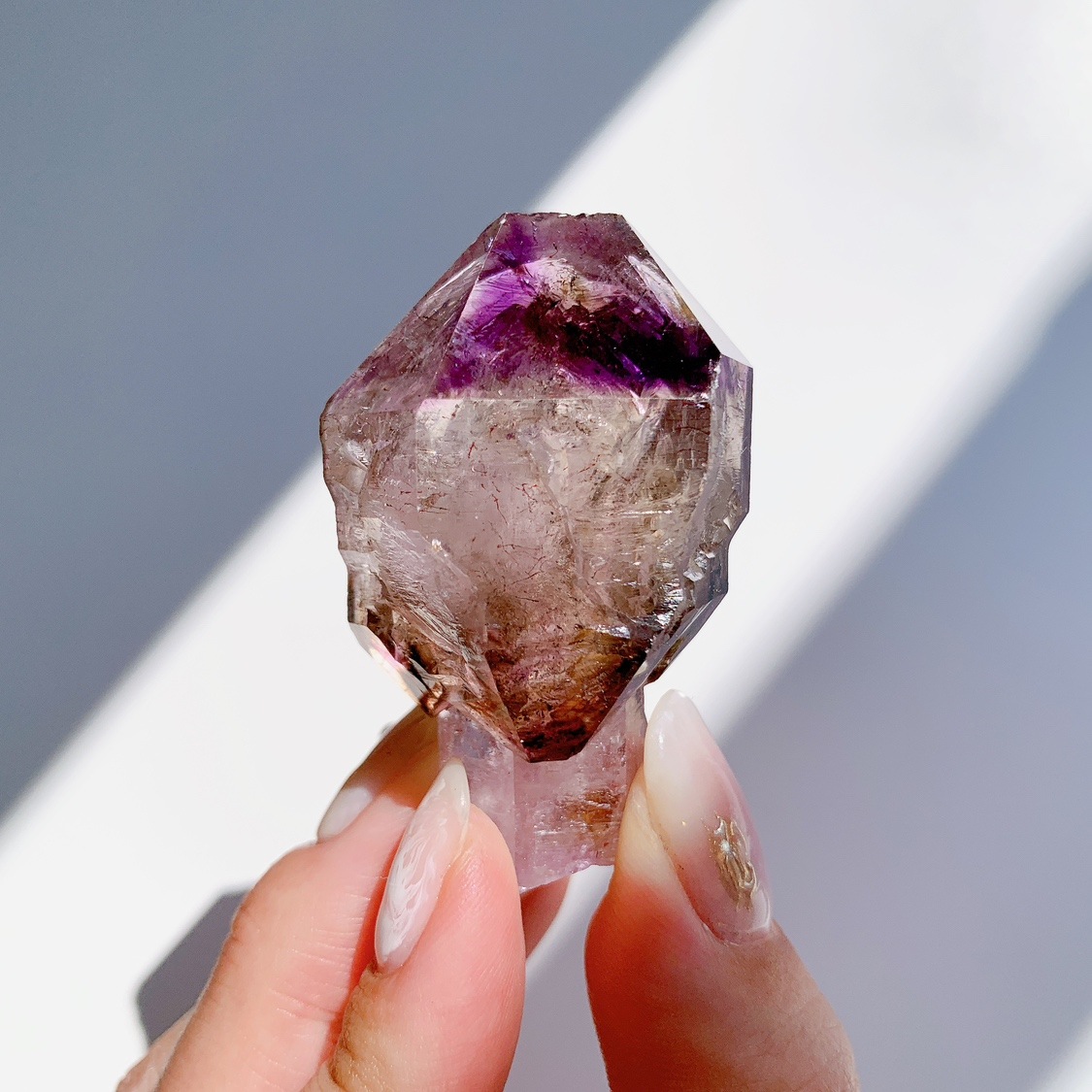 大きなエレスチャル水晶 ブランドバーグ産 ナミビア共和国ブランドバーグ産]水入りアメジストエレスチャル