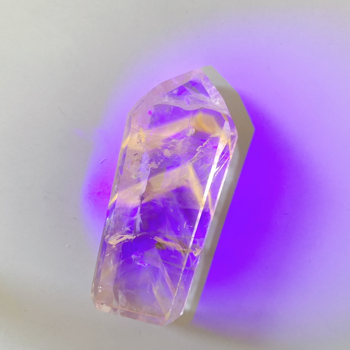 パウエライトファントムアメジスト ポイント | ポイント | Crystals by