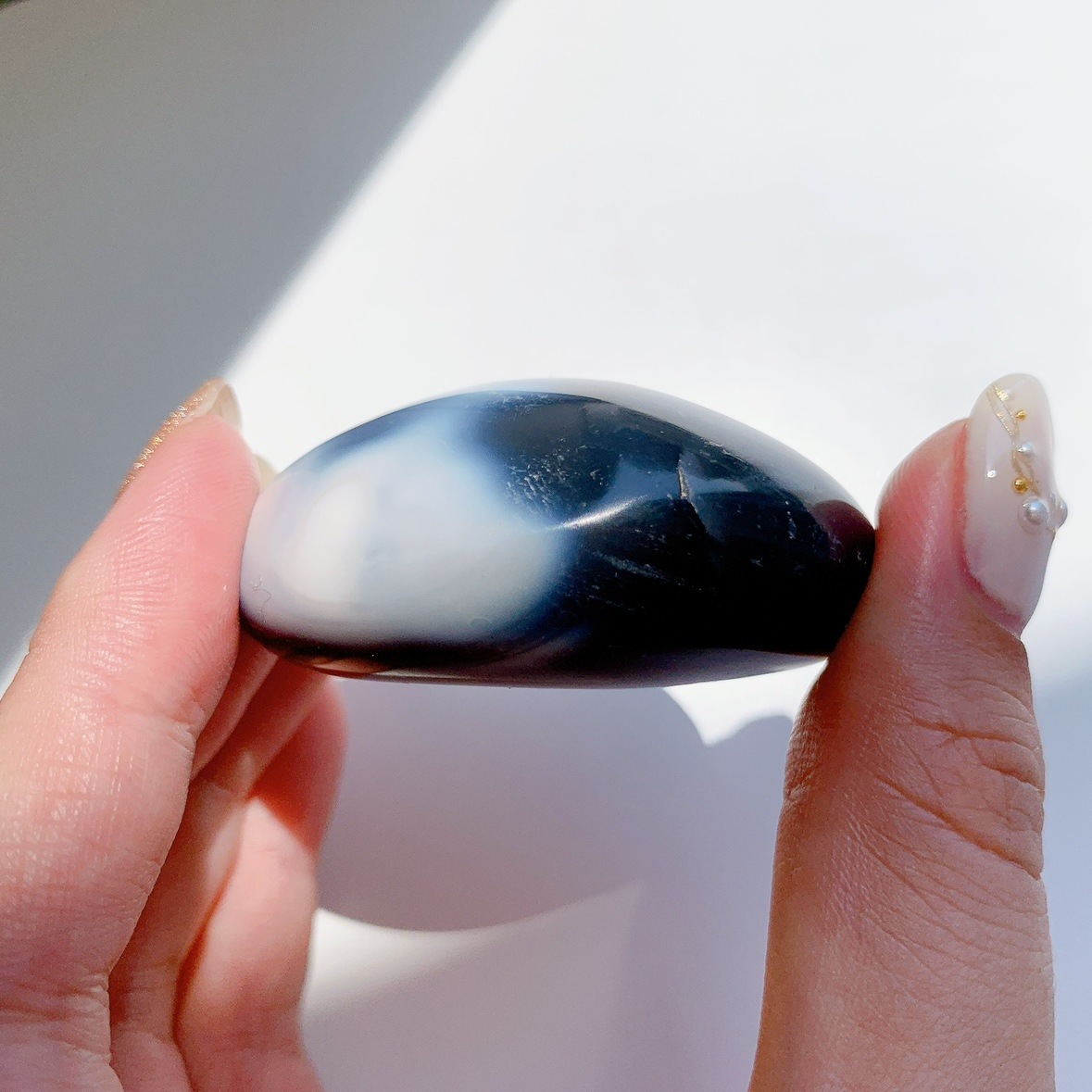 オルカアゲート にぎり石