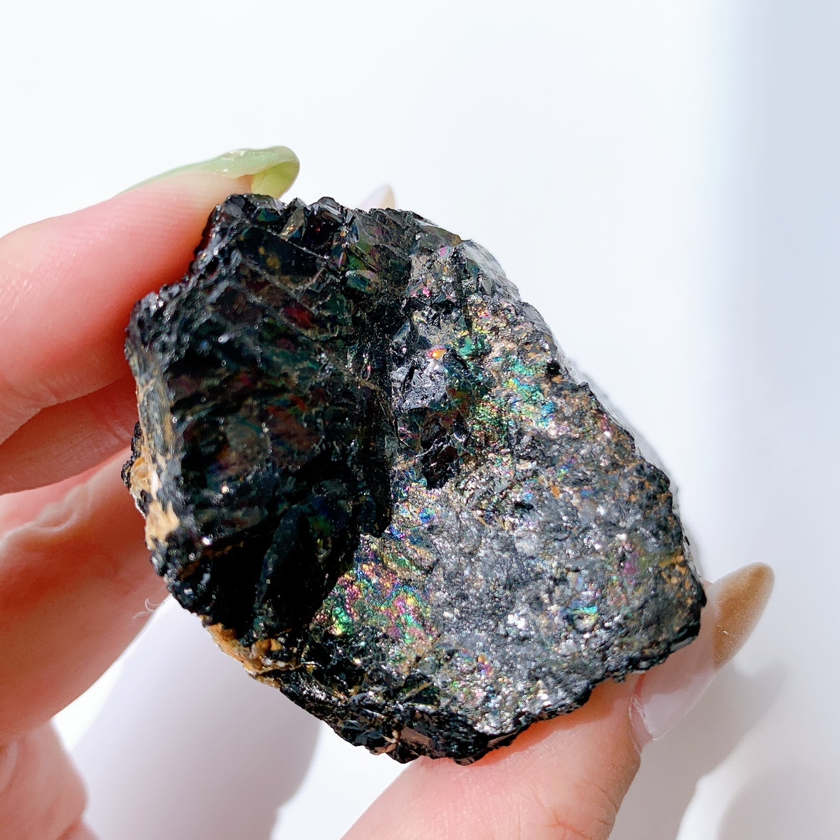 レインボーブラックトルマリン 原石 | 原石 | Crystals by Purely