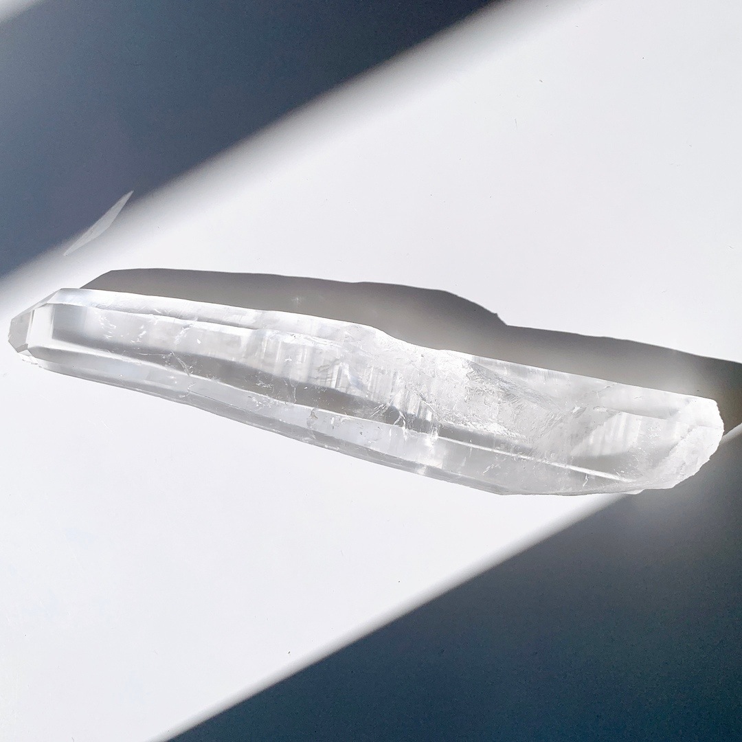 レーザークォーツ 原石 | 原石 | Crystals by Purely レーザークォーツ 原石 | 原石 | Crystals by Purely