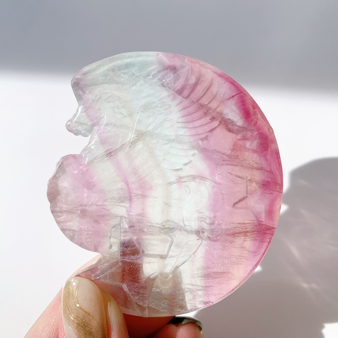 レインボーフローライト ユニコーン彫刻 | ユニコーン型 | Crystals by