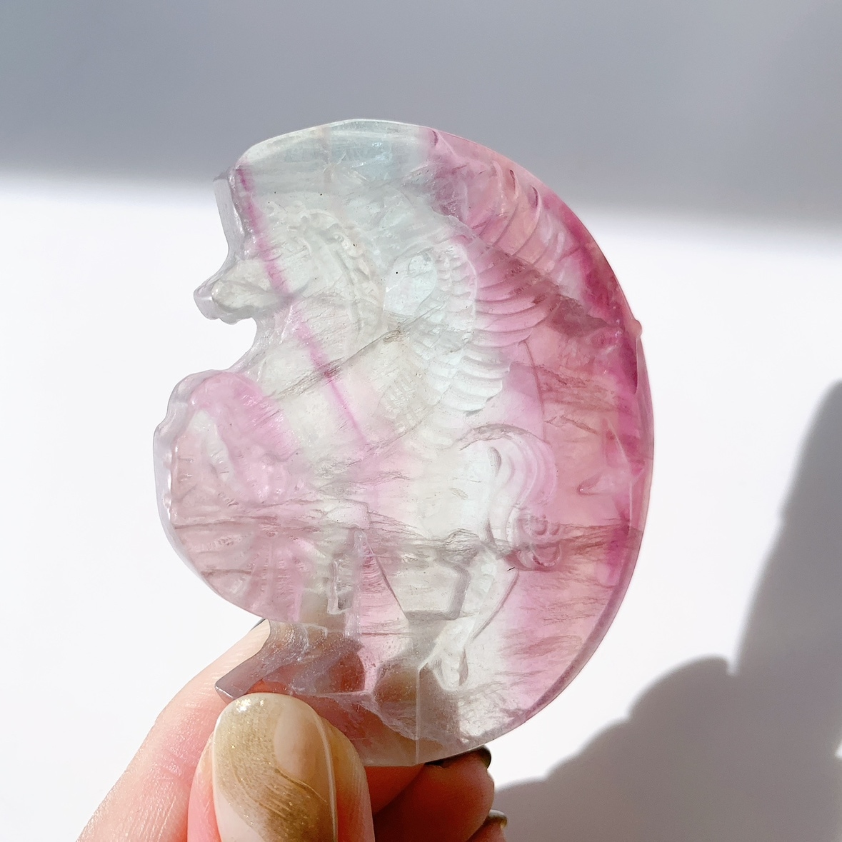 レインボーフローライト ユニコーン彫刻 | ユニコーン型 | Crystals by