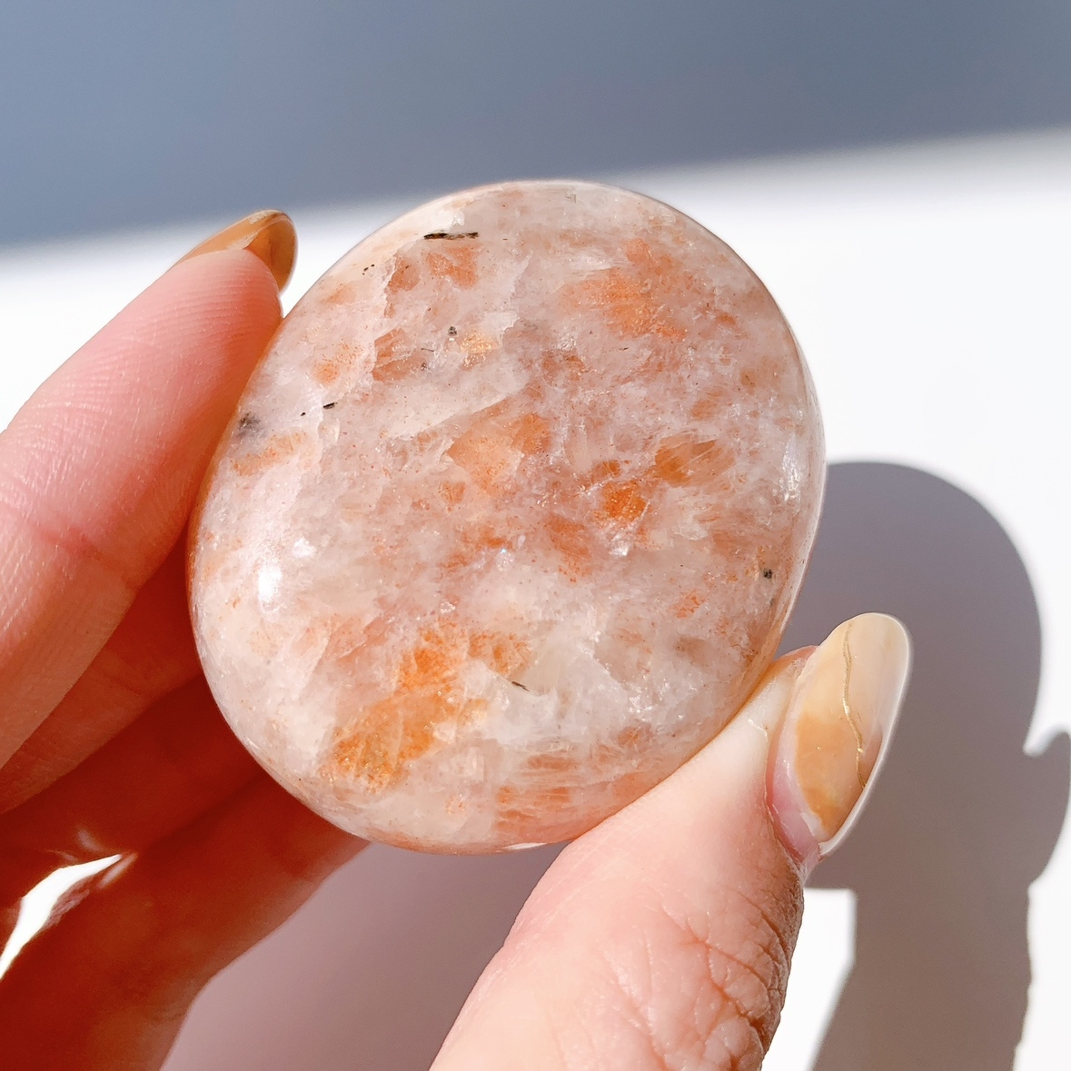 サンストーン にぎり石