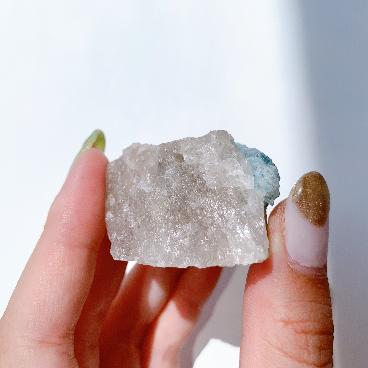 アクアマリン 原石 母岩付き　