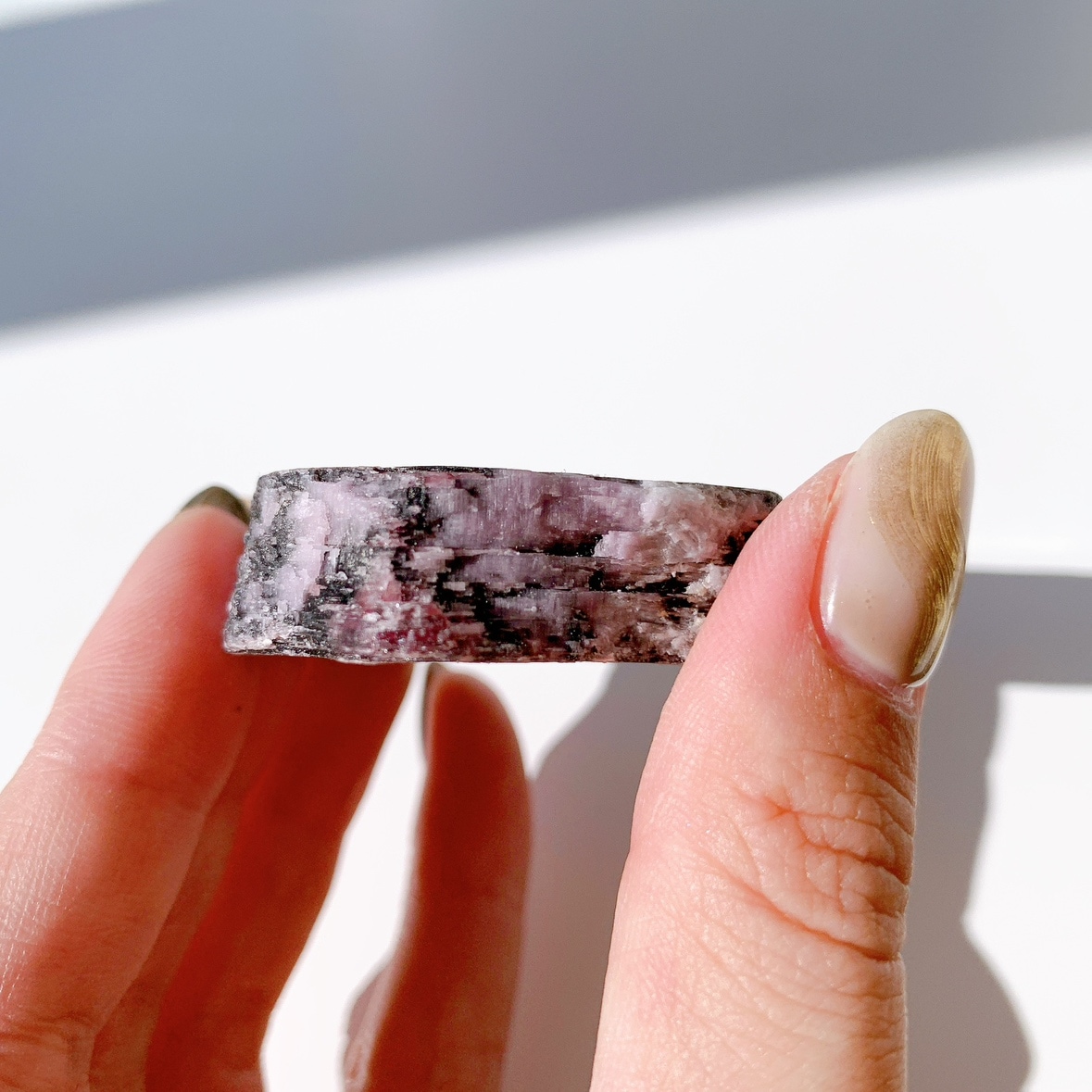 レピドライト 原石 | 原石 | Crystals by Purely