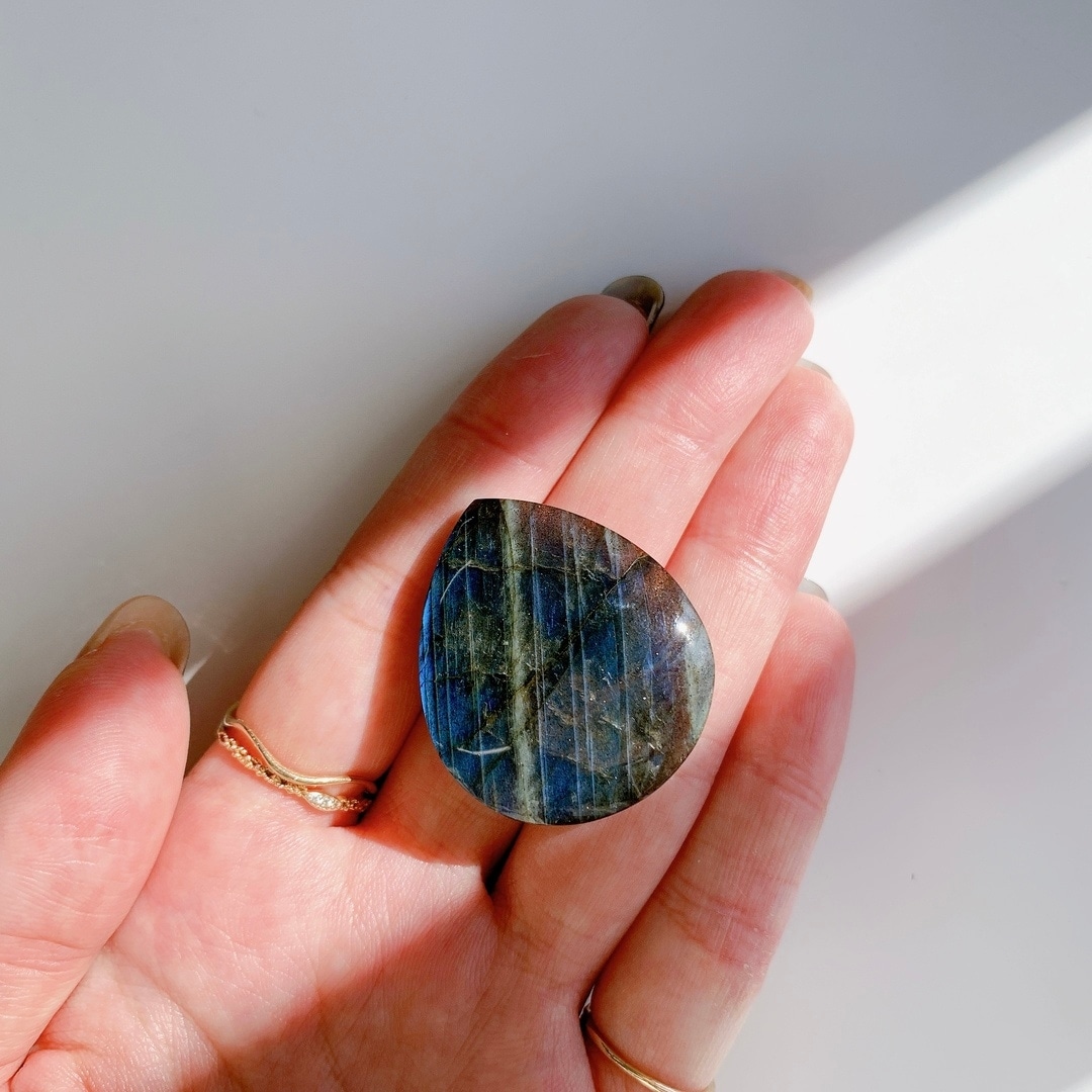 ラブラドライト ルース | ルース | Crystals by Purely