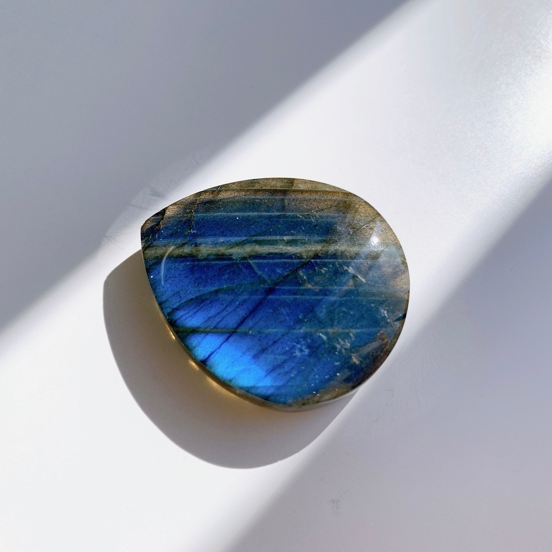 ラブラドライト ルース | ルース | Crystals by Purely