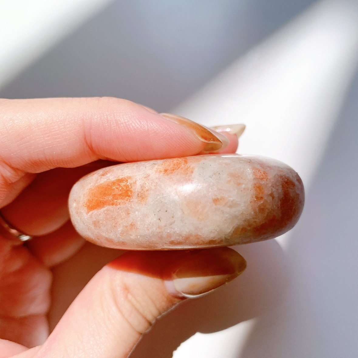 サンストーン にぎり石