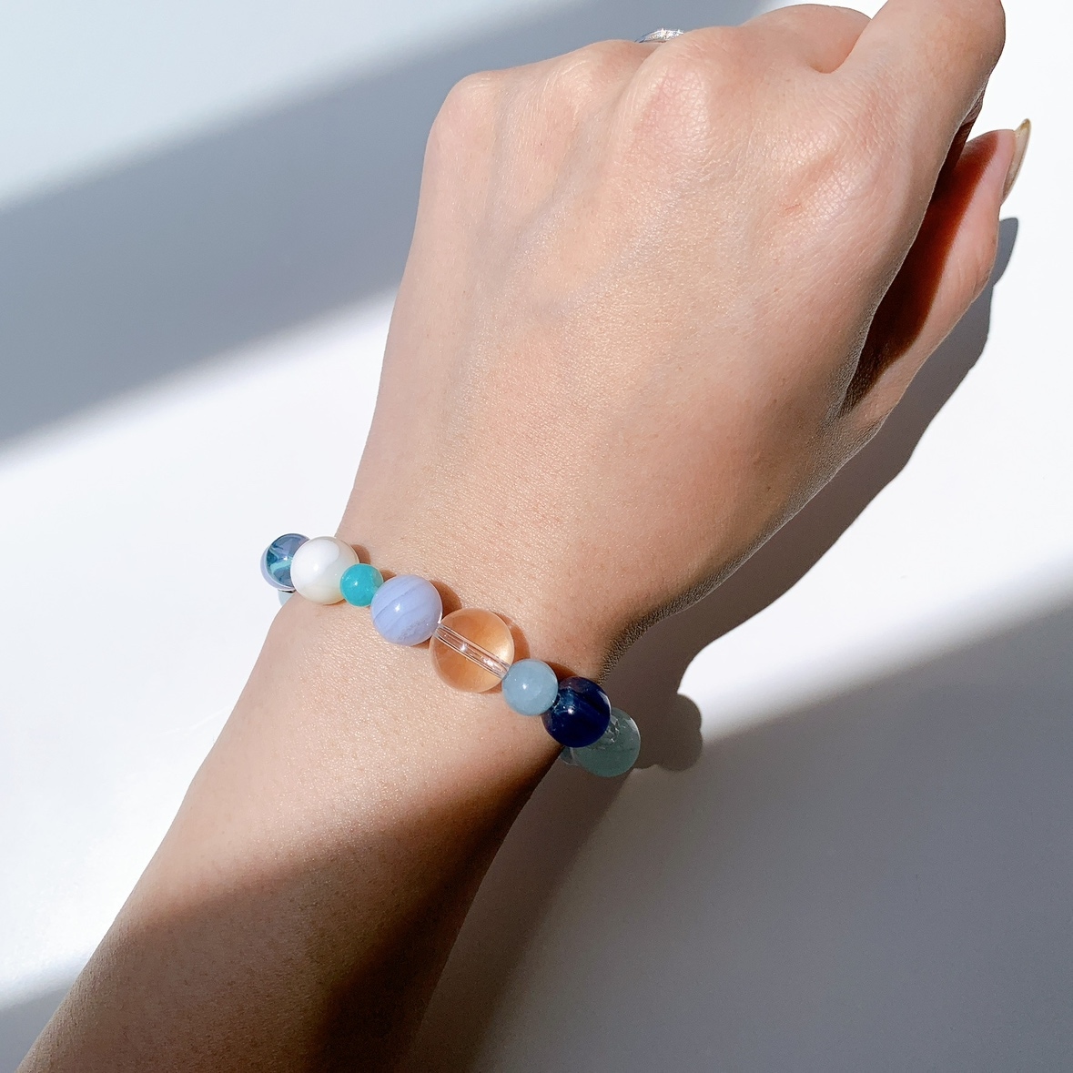 [113Y]カイヤナイト,水晶,アクアマリン,スモーキークォーツ,ブルーレースアゲート,アクアオーラ,マザーオブパール,アマゾナイト ブレスレット