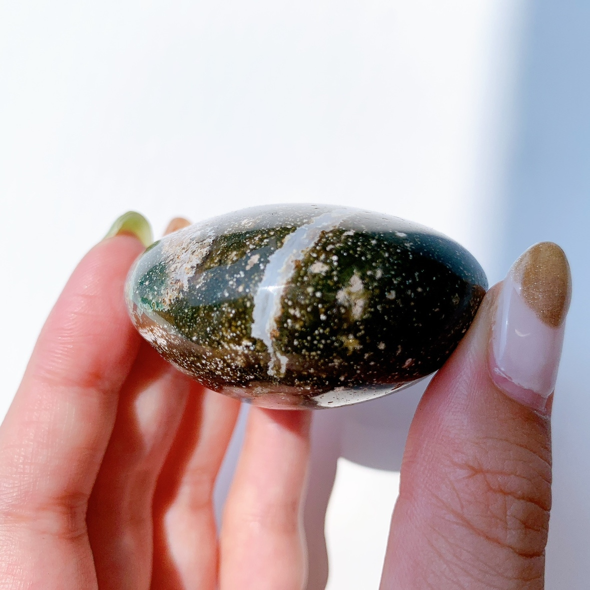 オーシャンジャスパー にぎり石