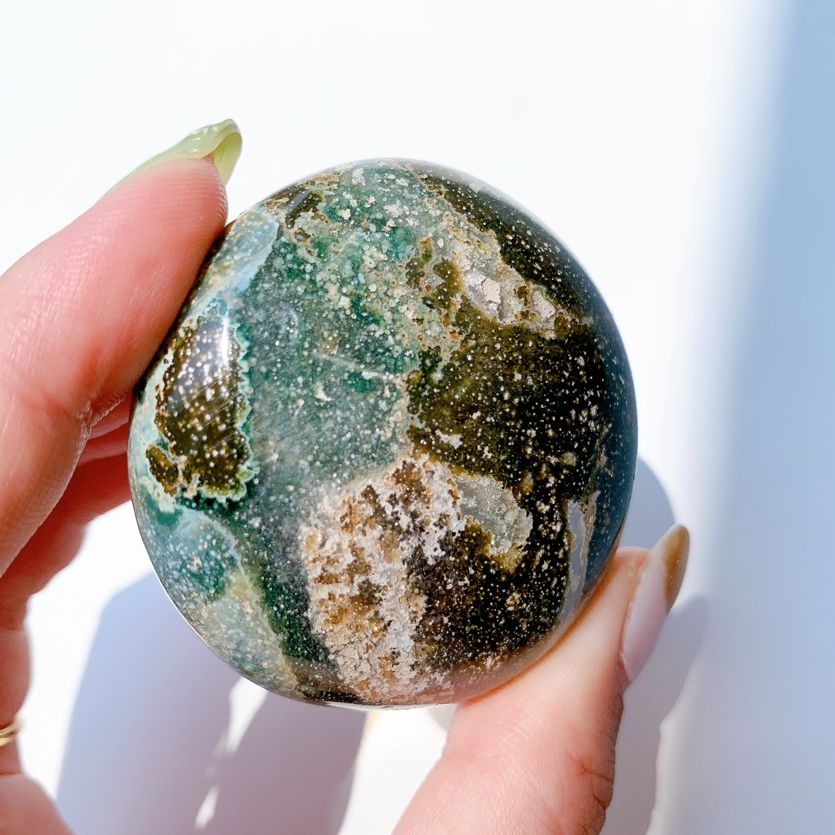 オーシャンジャスパー にぎり石