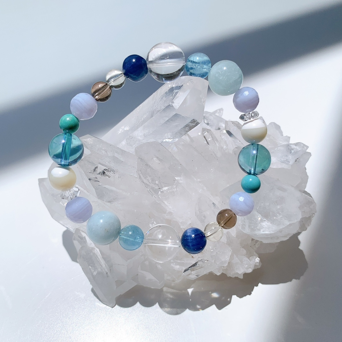 [114Y]水晶,アクアマリン,ブルーレースアゲート,マザーオブパール,アクアオーラ,ターコイズ,スモーキークォーツ,レモンクォーツ,カイヤナイト ブレスレット