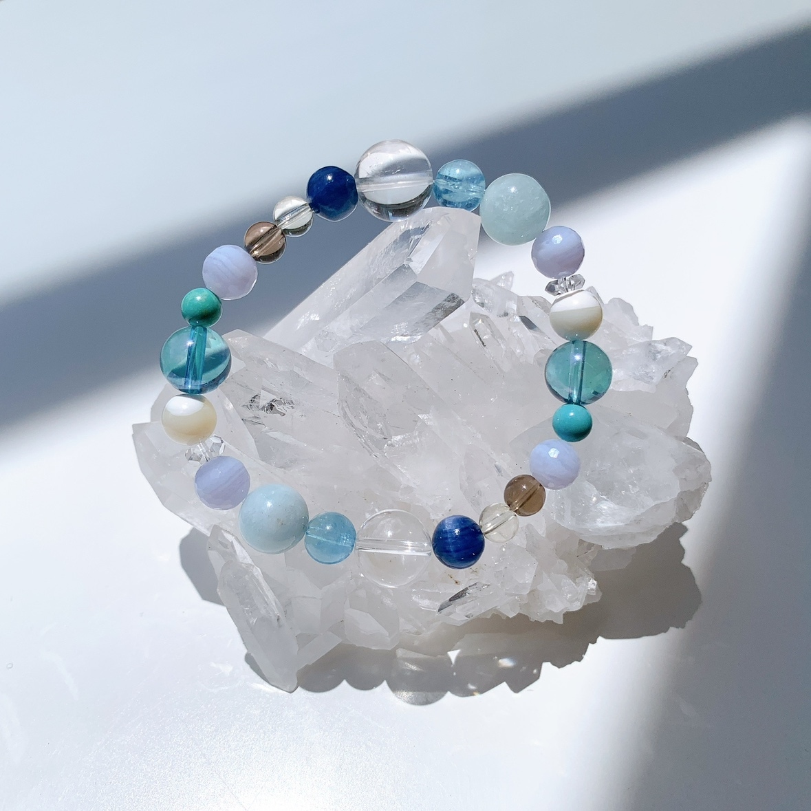 [114Y]水晶,アクアマリン,ブルーレースアゲート,マザーオブパール,アクアオーラ,ターコイズ,スモーキークォーツ,レモンクォーツ,カイヤナイト ブレスレット