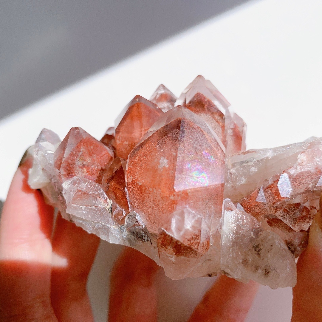 レッドファントム クラスター | 原石 | Crystals by Purely