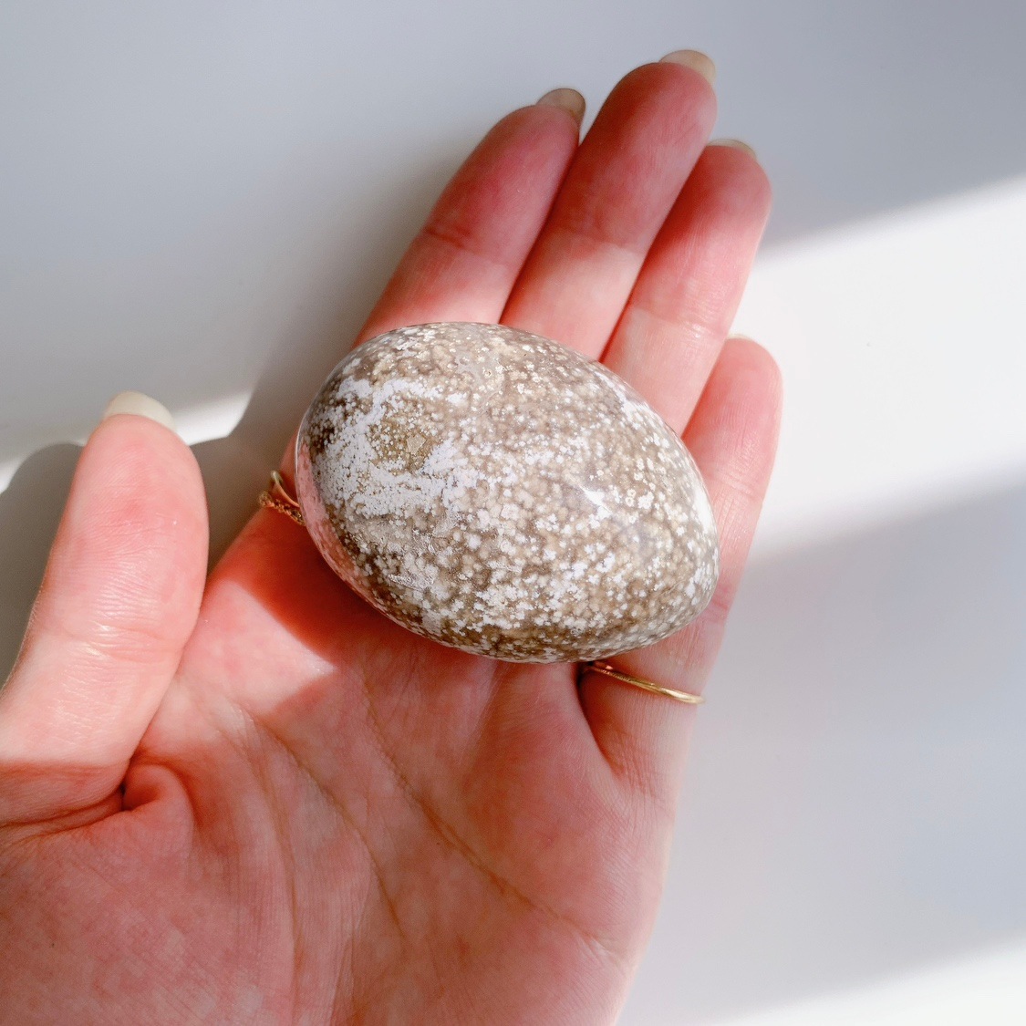 磨き石 天然石】オーシャンジャスパー 木製台座付き オーシャン