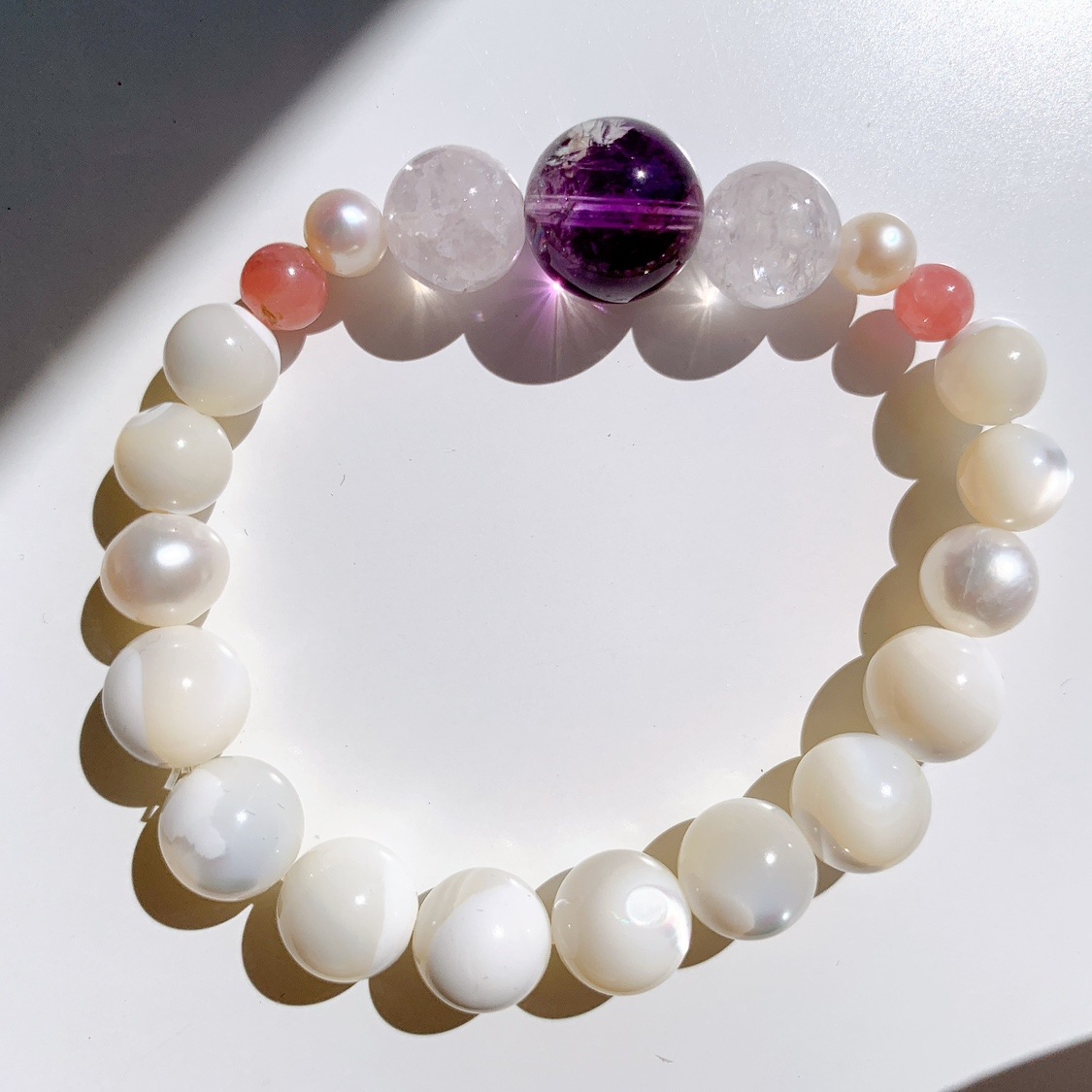 [67Y]アメジストエレスチャル,パール,クラックローズクォーツ,ロードクロサイト（インカローズ）,マザーオブパール ブレスレット