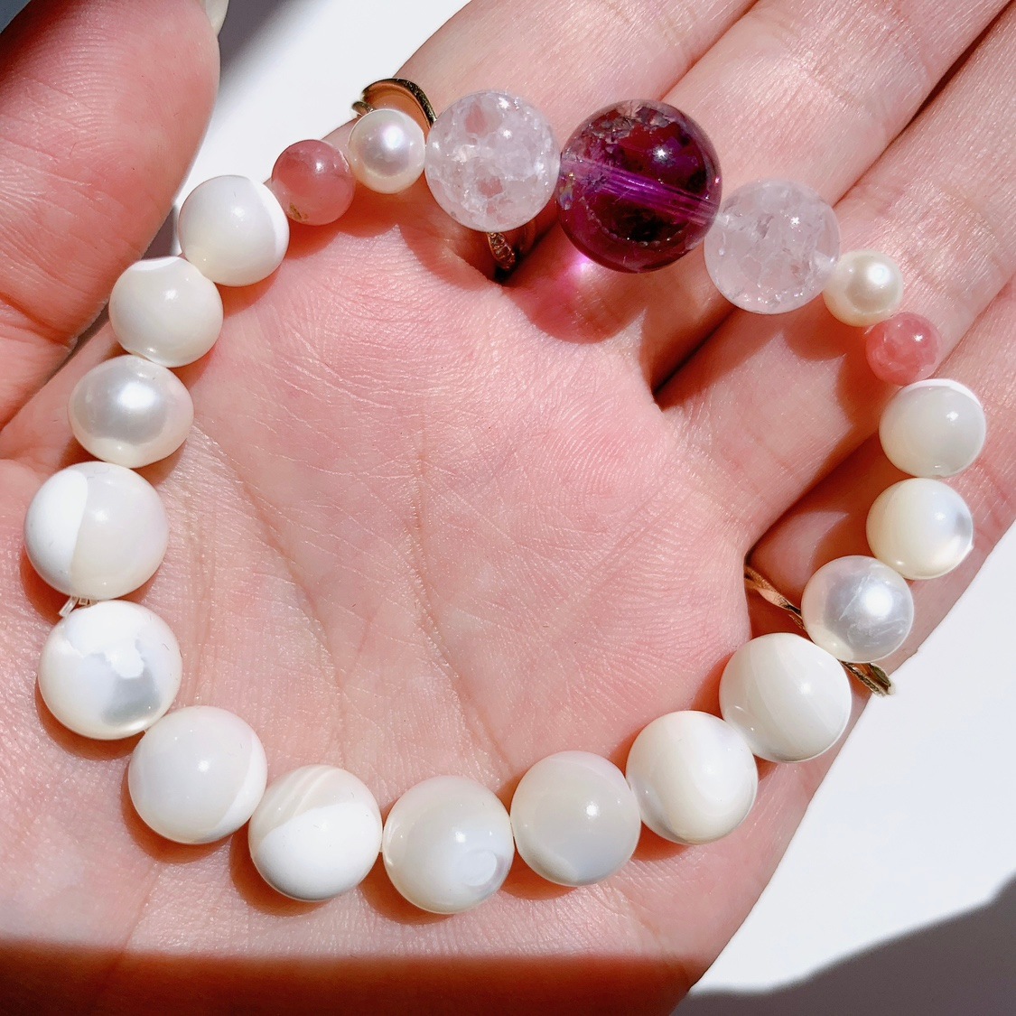 [67Y]アメジストエレスチャル,パール,クラックローズクォーツ,ロードクロサイト（インカローズ）,マザーオブパール ブレスレット