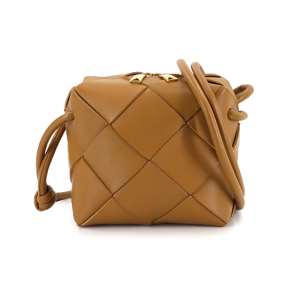 BOTTEGA VENETA パデッド ハーフムーン チェーン ショルダー