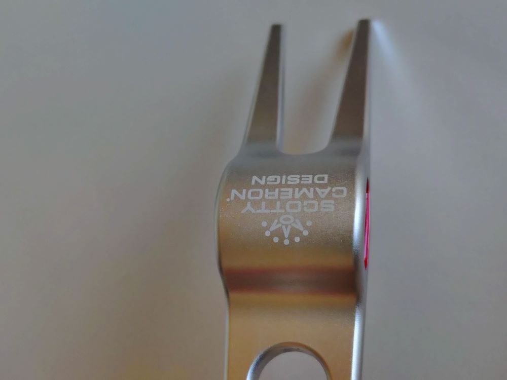 ＜メール便送料無料代引き不可＞スコッティキャメロン ピボットツール シルバーレッドオーバルドット SCOTTY CAMERON 2025 PIVOT TOOL MILLED ALUMINUM SILVER RED OVAL DOT 32260