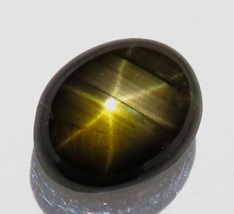 天然コランダム　サファイア １．８８ｃｔ　/ Ｄ０．２４ｃｔ 抜群非加熱サファイアクリスタル コランダム（ブルーサファイア