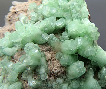 Fluorapophyllite-(K) 弗素魚眼石-(K) 美結晶 魚眼石としては
