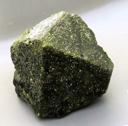 天然の樹木の形をした緑色の緑簾石標本。 000000008539_9Ke2ZhZ.jpg