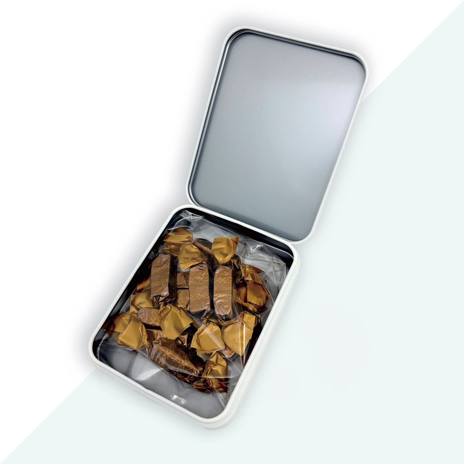 SPY×FAMILY「おでけけ大作戦」in 横浜・みなとみらい　おみやげ缶入りスカッチ（フォージャー家）