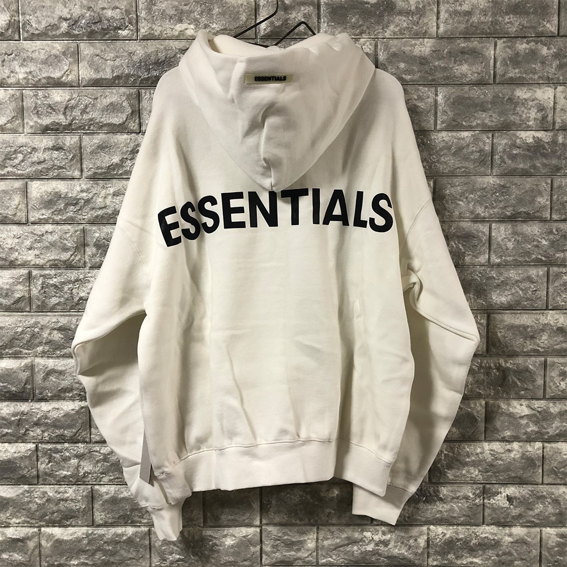 新品 正規品【Mサイズ】FOG ESSENTIALS フォグ エッセンシャルズ 新品 正規品【Mサイズ】FOG ESSENTIALS フォグ エッセンシャルズ