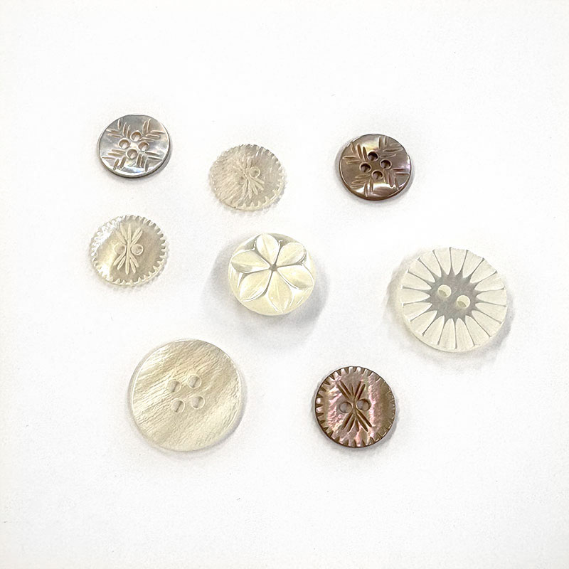 【特価】ボタン8ヶセット　￥770