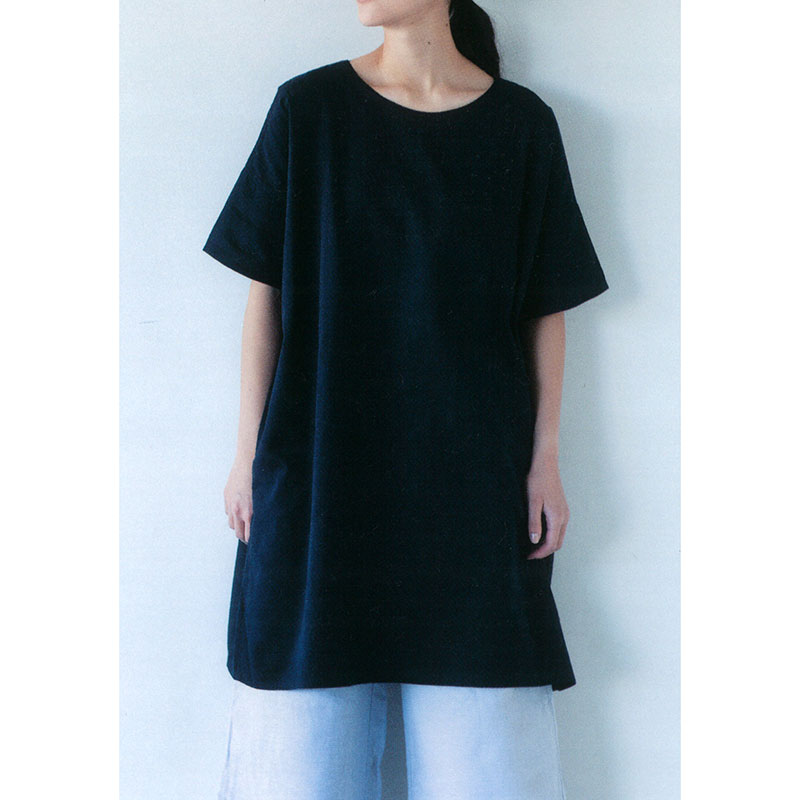ラウンドネックのチュニックb(半袖）（作り方なし）斉藤謠子のいつも心地のよい服とバッグ掲載