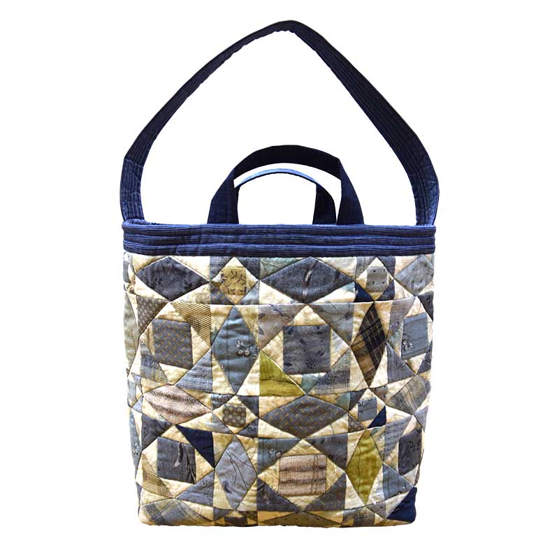 海の嵐のショルダーバッグ（作り方なし）斉藤謠子のトラディショナル・パターン掲載