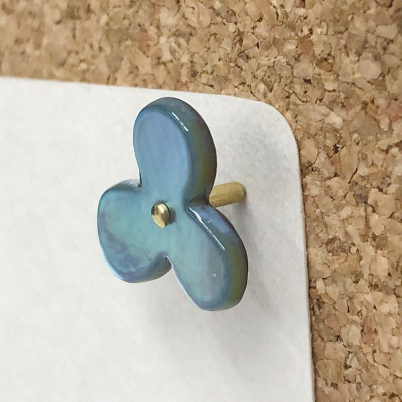 貝釦のお花のプッシュピン いろどり