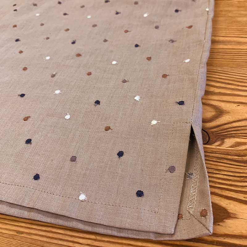 ドロップショルダーのゆったりブラウス(作り方なし)すてきにハンドメイド2025年1月号掲載