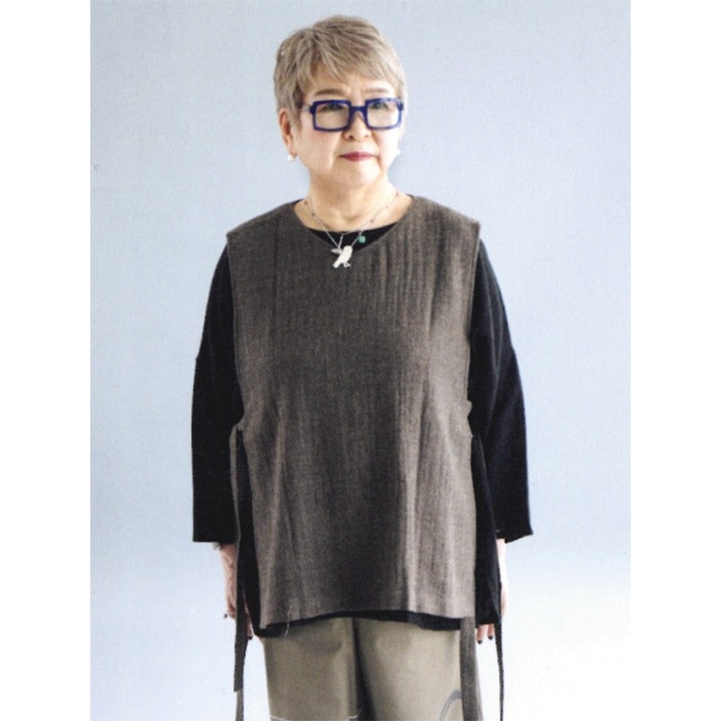 ドロップショルダーのゆったりブラウス ウールガーゼ（作り方なし）すてきにハンドメイド2025年1月号掲載