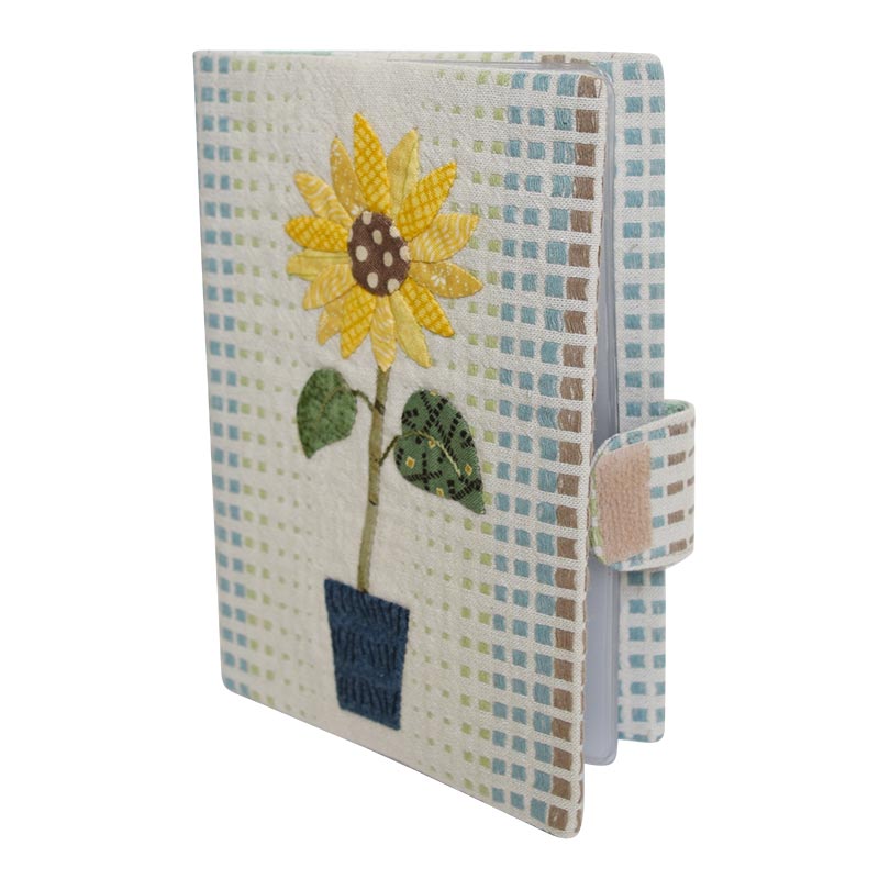 【50%OFF】四季のカードケース ひまわり（作り方なし）私たちが好きなキルトのバッグとポーチ