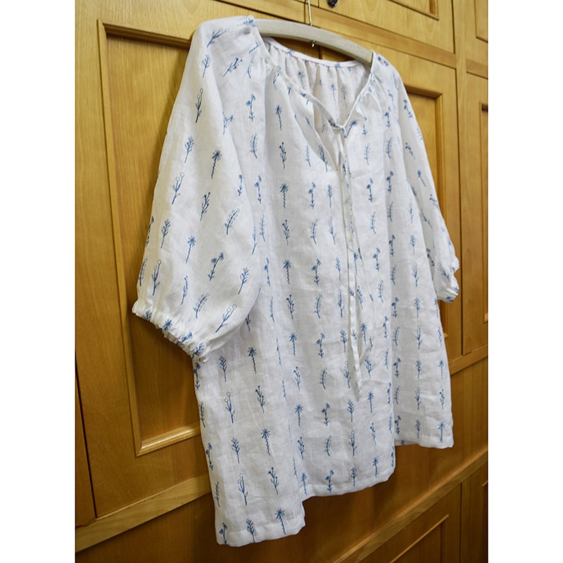 ラグランスリーブのブラウス(作り方なし）斉藤謠子のまいにちを楽しむ服とバッグ掲載
