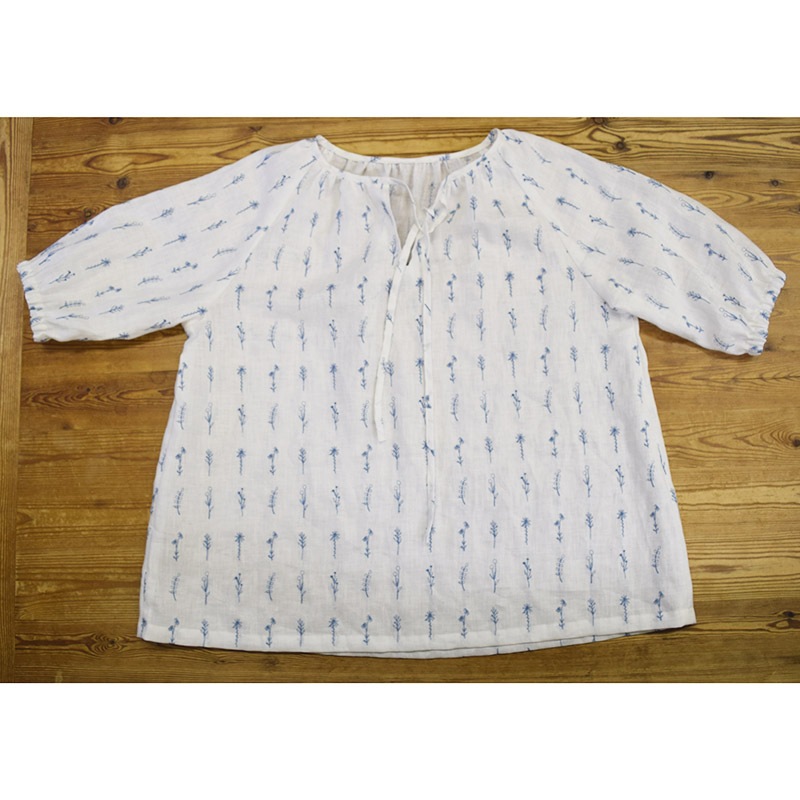 ラグランスリーブのブラウス(作り方なし）斉藤謠子のまいにちを楽しむ服とバッグ掲載