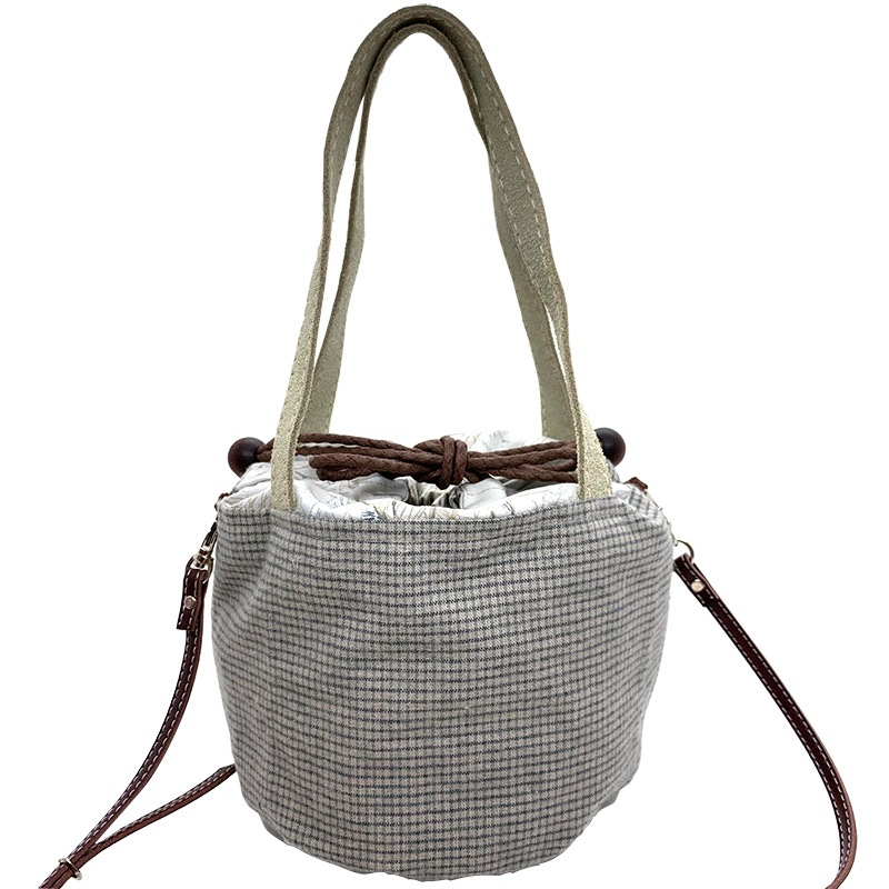 【50%OFF】4本のゆりの巾着型ミニバッグ