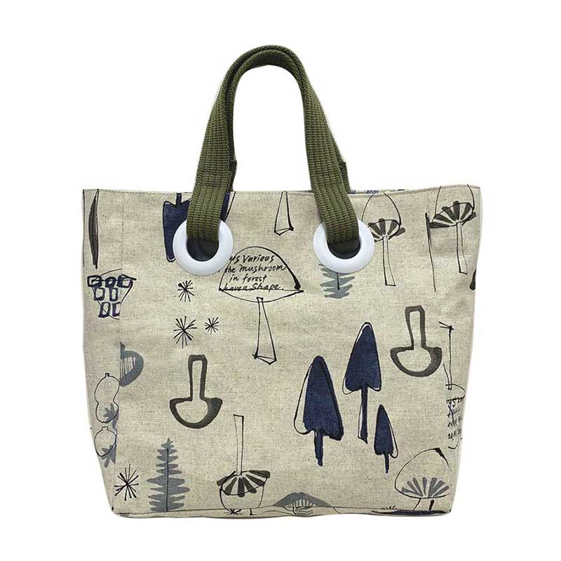 ちょっと小さなハトメのトートバッグ