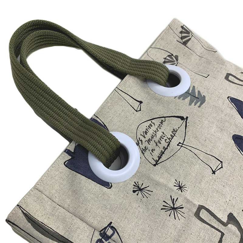 ちょっと小さなハトメのトートバッグ