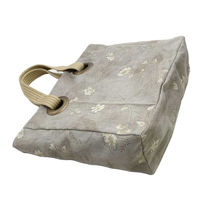 ちょっと小さなハトメのトートバッグ