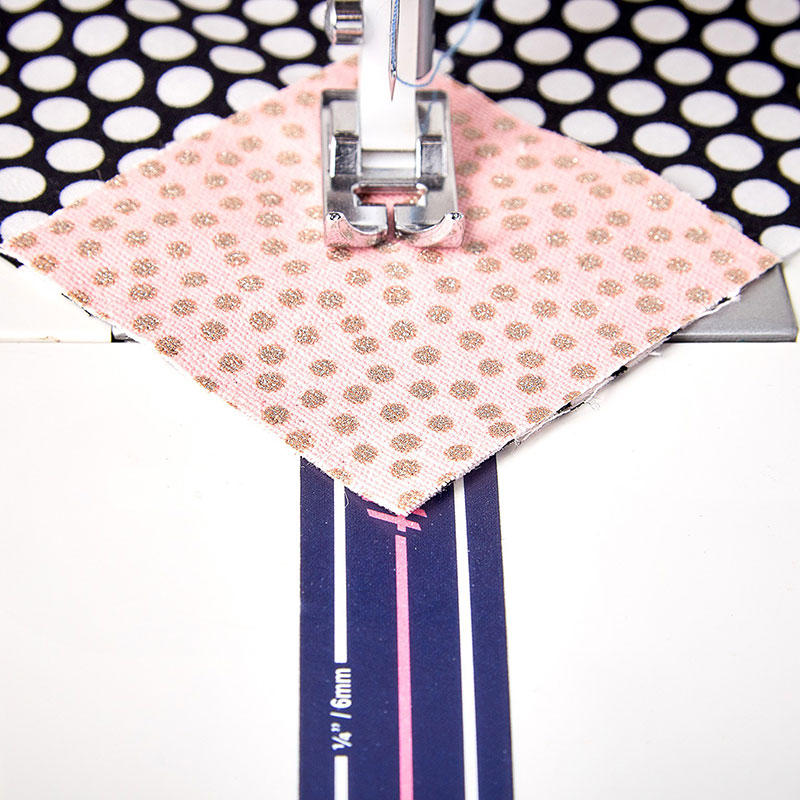 シームガイドテープ