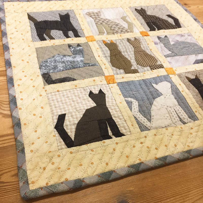 おしゃれな猫のタペストリー。 パッチワーク ハンドメイド テシゴト雑貨 おしゃれな猫のタペストリー。 パッチワーク ハンドメイド